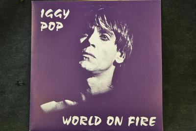 POP, IGGY - WORLD ON FIRE     Live Boston 1988, Ex+ (LP)