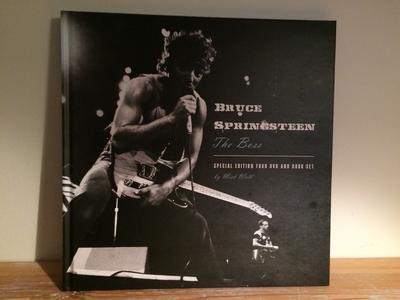 SPRINGSTEEN, BRUCE - BRUCE SPRINGSTEEN: THE BOSS By Mick Wall (BOOK)