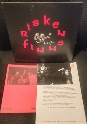 RISKEN FINNS - 2:A LP:N With promotional infosheet and publicity photo! (LP)