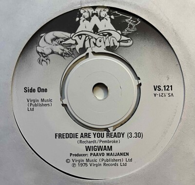 WIGWAM - FREDDIE ARE YOU READY / Kite UK single from 1975. (7")